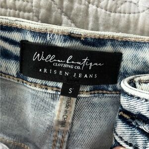 Willow Boutique Women's Blue Denim Shorts